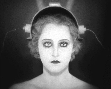 Brigitte Helm, la donna-robot protagonista del film